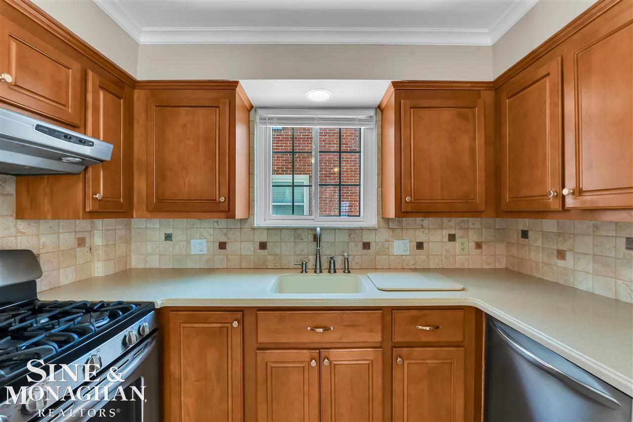 1713 Broadstone Road Grosse Pointe Woods, MI 48236 - Photo 23 of 41