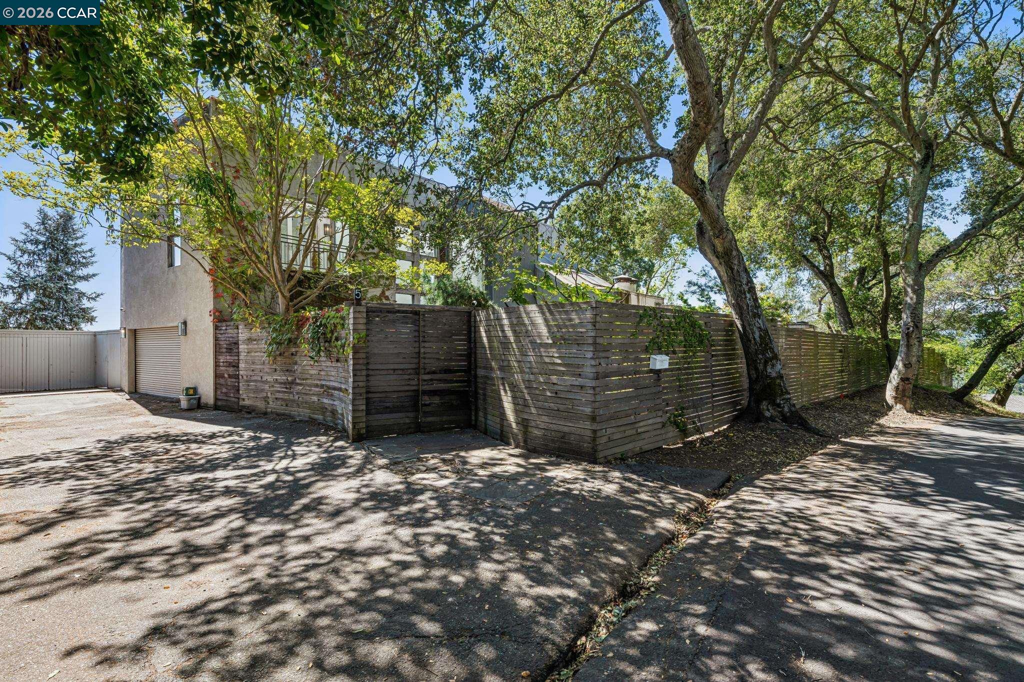 5 Oak Flat Road Orinda, CA 94563 - Photo 14 of 99