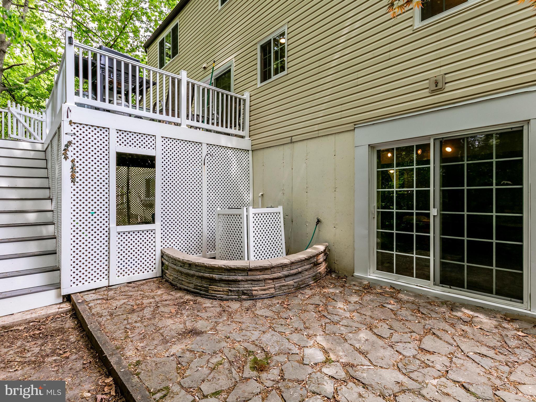 8355 Magic Leaf Road Springfield, VA 22153 - Photo 25 of 28 Exterior (Rear)