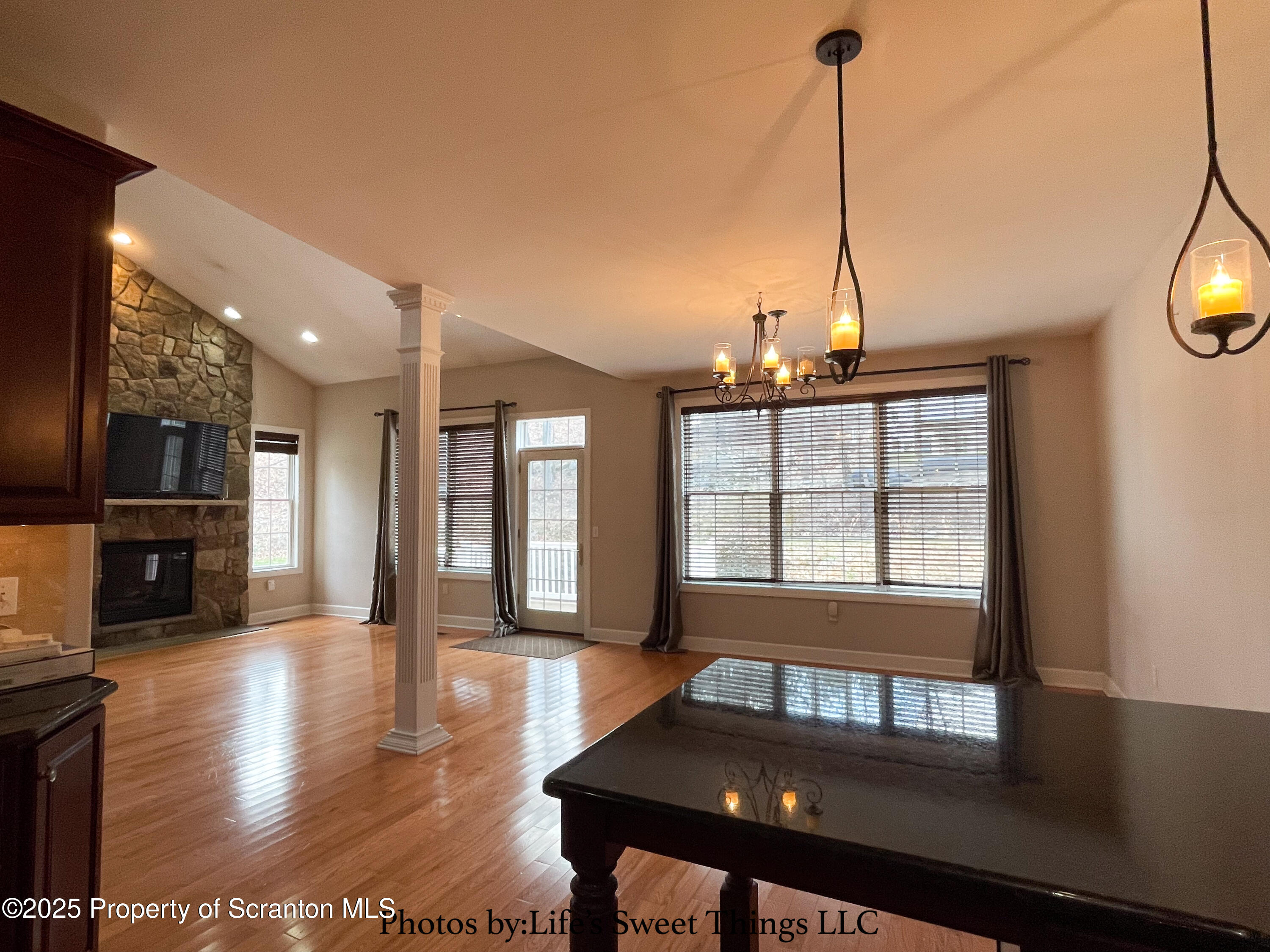 2201 Robinson Cl Moosic, PA 18507 - Photo 11 of 46 Open view 2