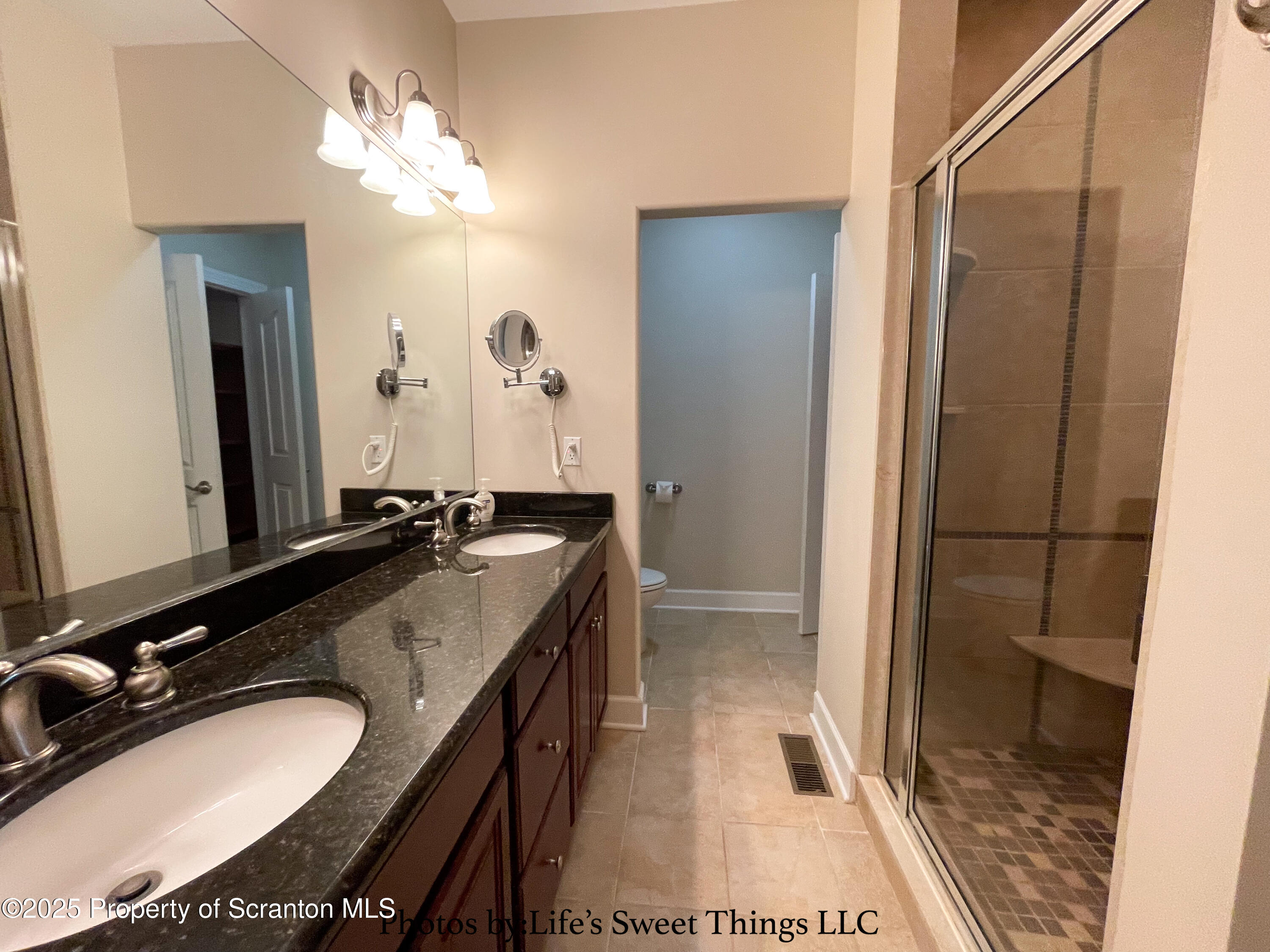 2201 Robinson Cl Moosic, PA 18507 - Photo 23 of 46 MBR Bath overview