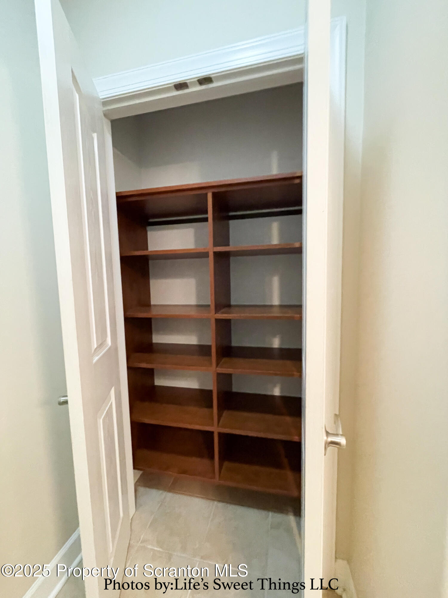 2201 Robinson Cl Moosic, PA 18507 - Photo 26 of 46 MBR Bath Closet custom design