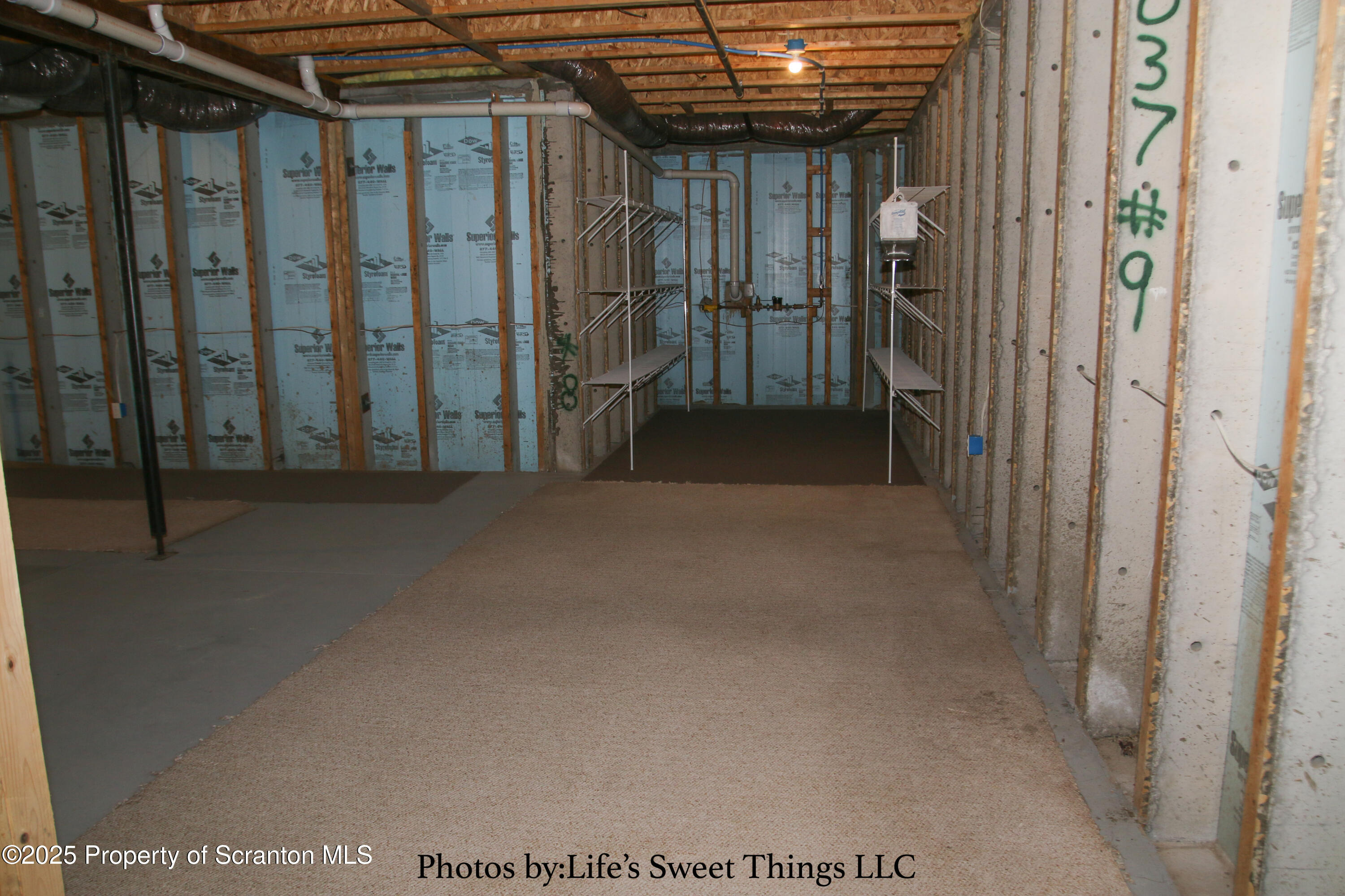 2201 Robinson Cl Moosic, PA 18507 - Photo 40 of 46 LL storage