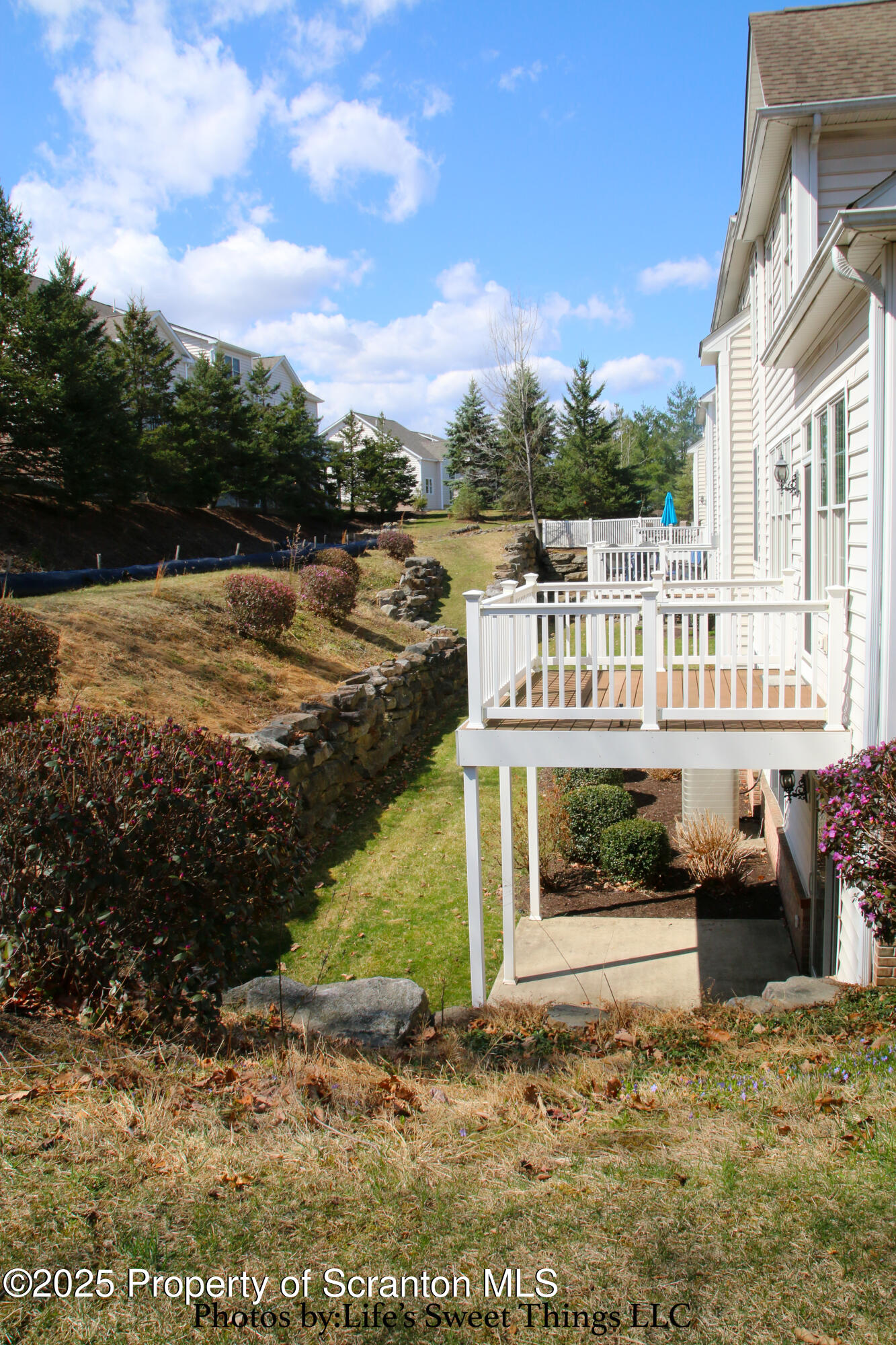 2201 Robinson Cl Moosic, PA 18507 - Photo 41 of 46 Back deck