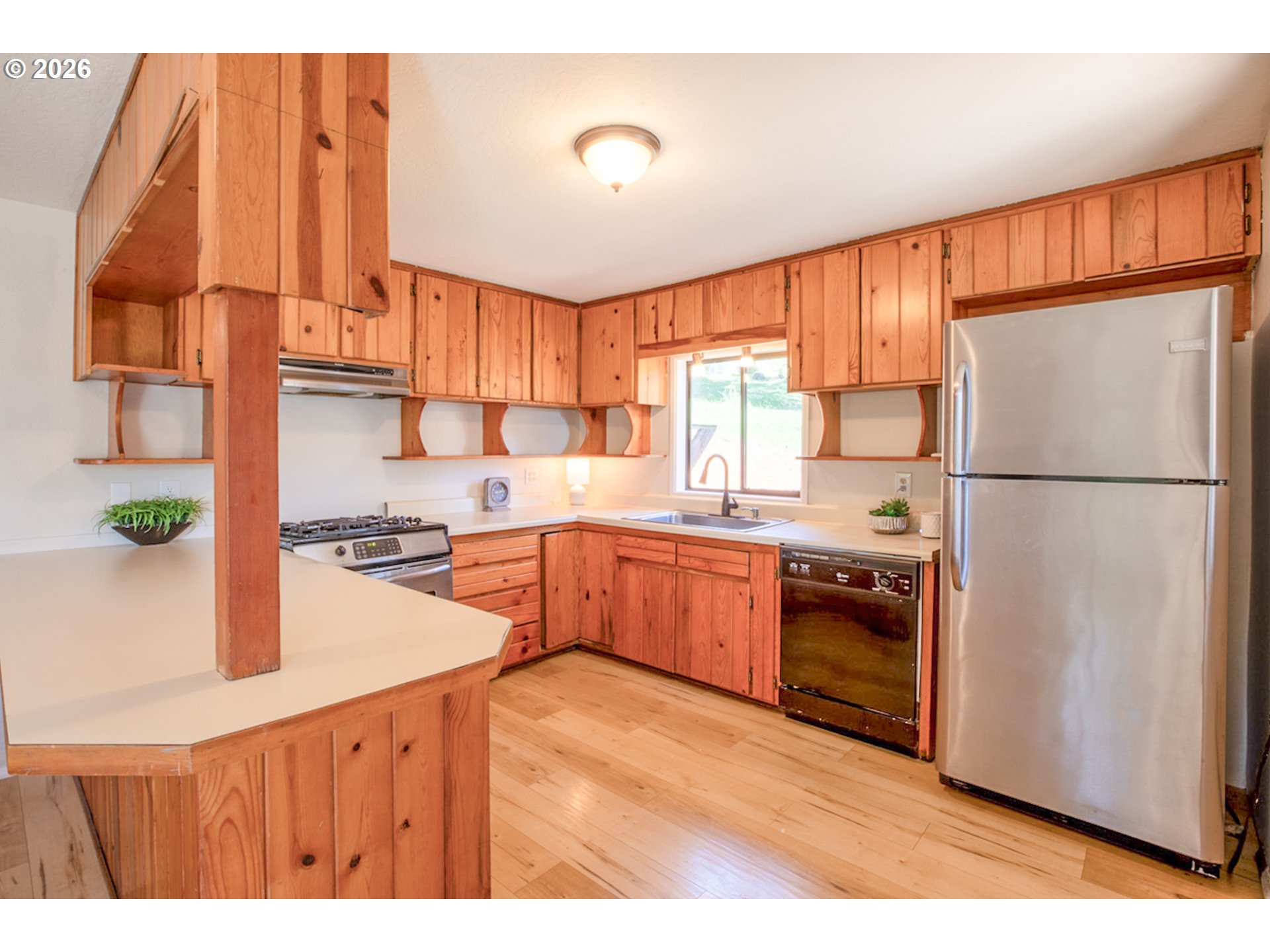 24691 Hall Road Cheshire, OR 97419 - Photo 13 of 30