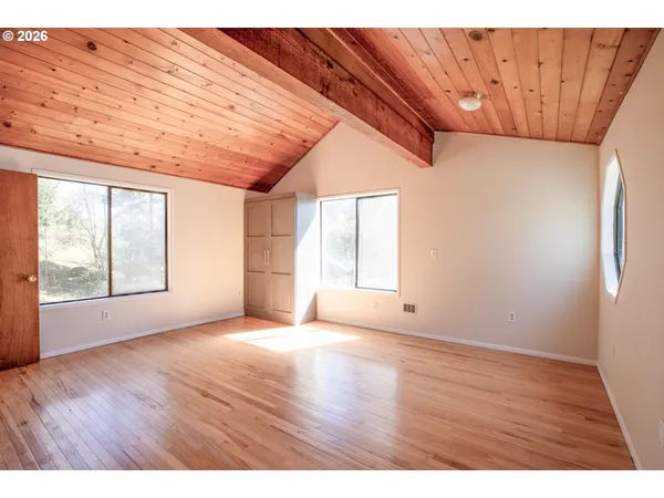 $599,000 | 24691 Hall Road, Cheshire, OR 97419