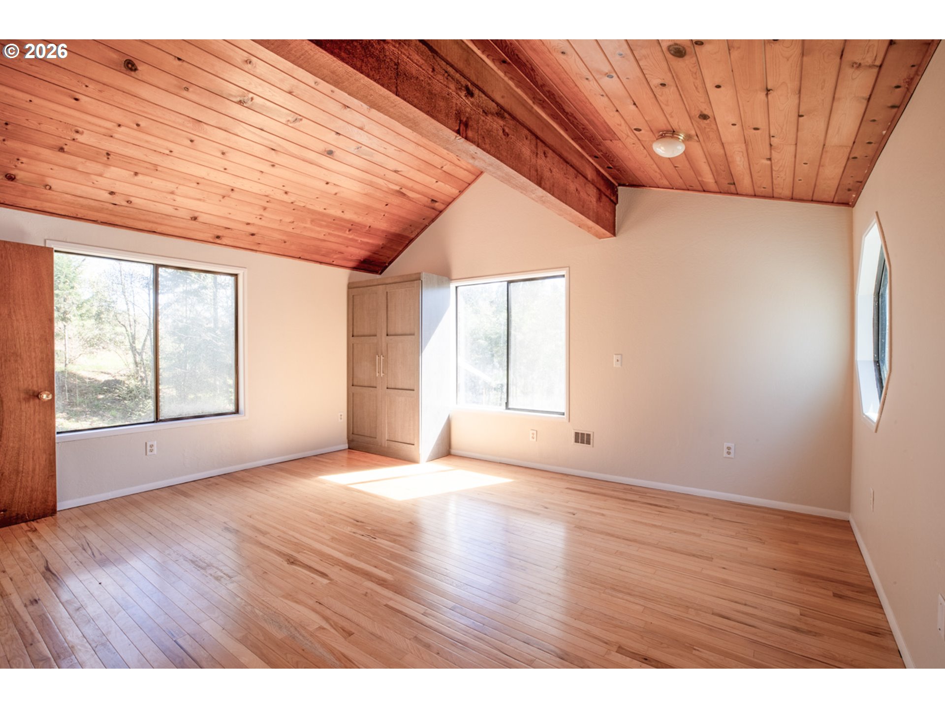 24691 Hall Road Cheshire, OR 97419 - Photo 16 of 30