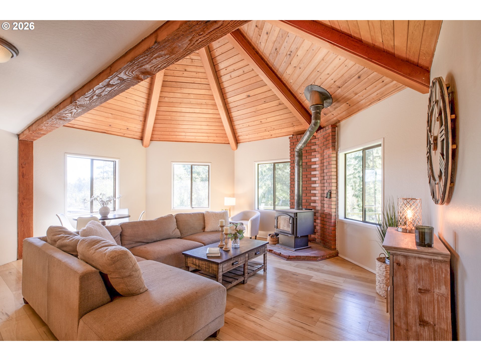 24691 Hall Road Cheshire, OR 97419 - Photo 8 of 30