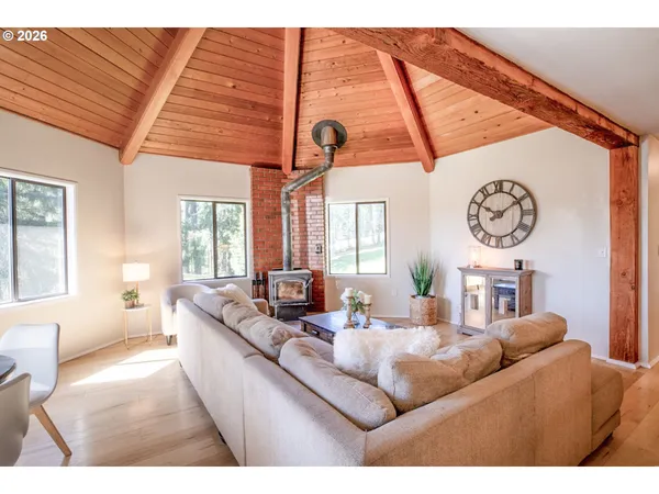 $599,000 | 24691 Hall Road, Cheshire, OR 97419