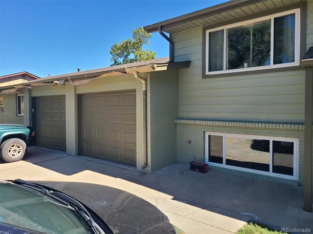 $2,695 | 2330 Youngfield Street, Lakewood, CO 80215