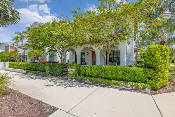 $1,688,000 | 5041 Grandiflora Road, Palm Beach Gardens, FL 33418