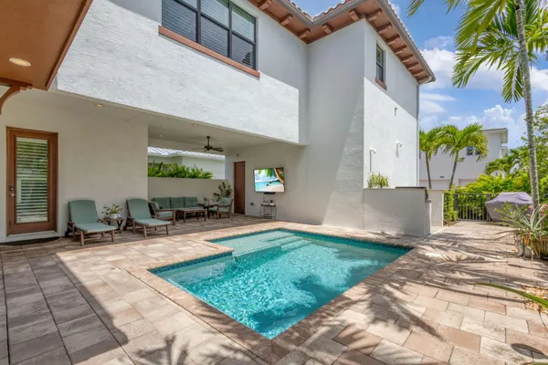 $1,688,000 | 5041 Grandiflora Road, Palm Beach Gardens, FL 33418