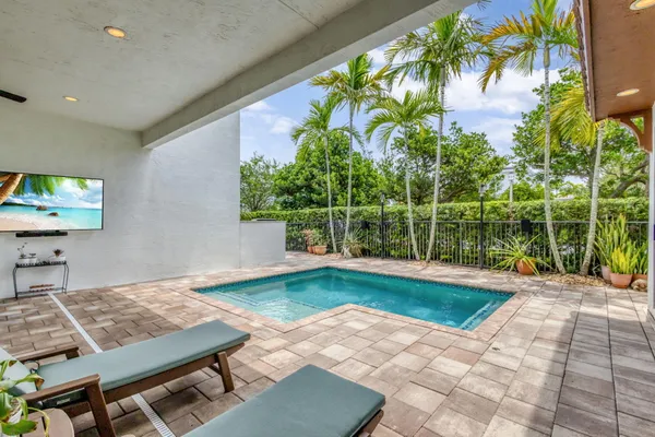 $1,688,000 | 5041 Grandiflora Road, Palm Beach Gardens, FL 33418