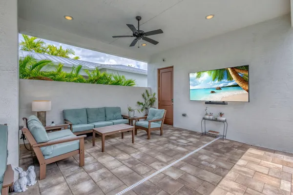 $1,688,000 | 5041 Grandiflora Road, Palm Beach Gardens, FL 33418