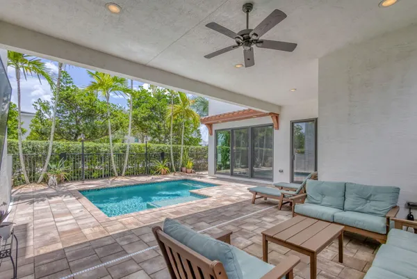 $1,688,000 | 5041 Grandiflora Road, Palm Beach Gardens, FL 33418