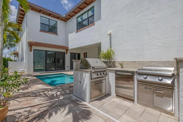 $1,688,000 | 5041 Grandiflora Road, Palm Beach Gardens, FL 33418