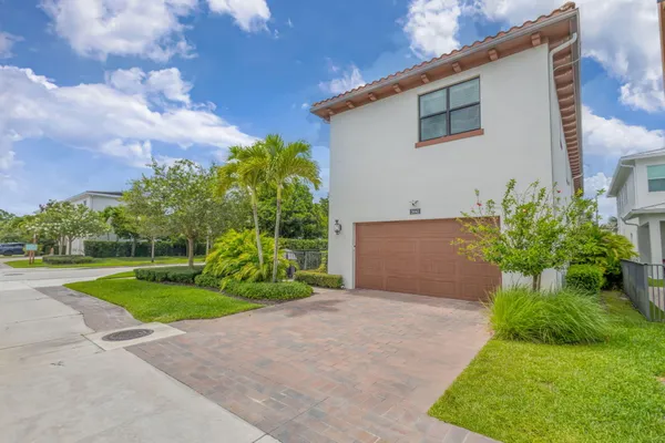$1,688,000 | 5041 Grandiflora Road, Palm Beach Gardens, FL 33418