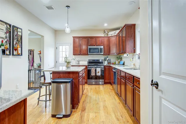 $815,000 | 20 Tanyas Court, Monroe, NY 10950