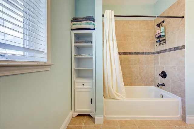 $815,000 | 20 Tanyas Court, Monroe, NY 10950