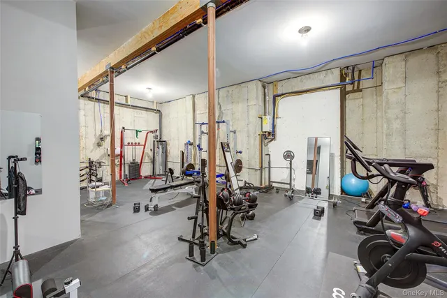 $815,000 | 20 Tanyas Court, Monroe, NY 10950