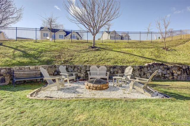 $815,000 | 20 Tanyas Court, Monroe, NY 10950