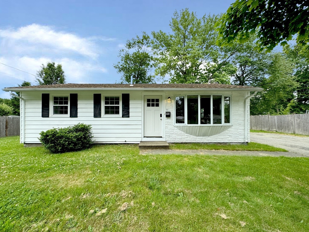 95 Josh Gray Road Rockland, MA 02370 - Photo 4 of 21 Gallery Image 4