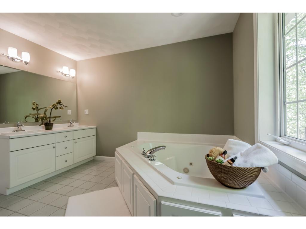 23 Nottingham Road Windham, NH 03087 - Photo 21 of 25