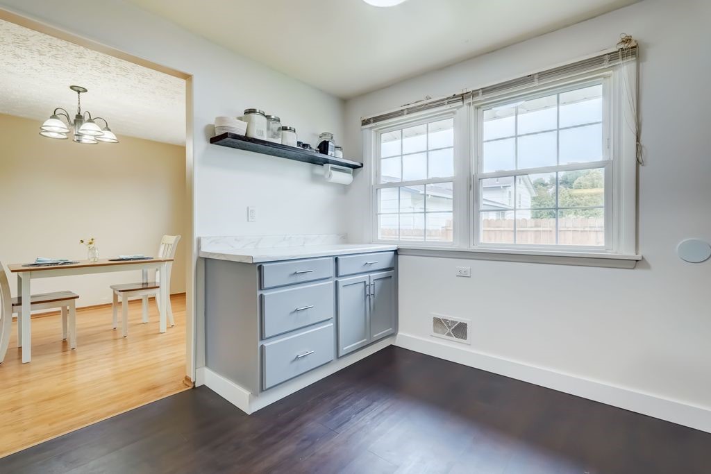 195 Kings Gate North Irondequoit, NY 14617 - Photo 12 of 49 Great prep space or coffee station!