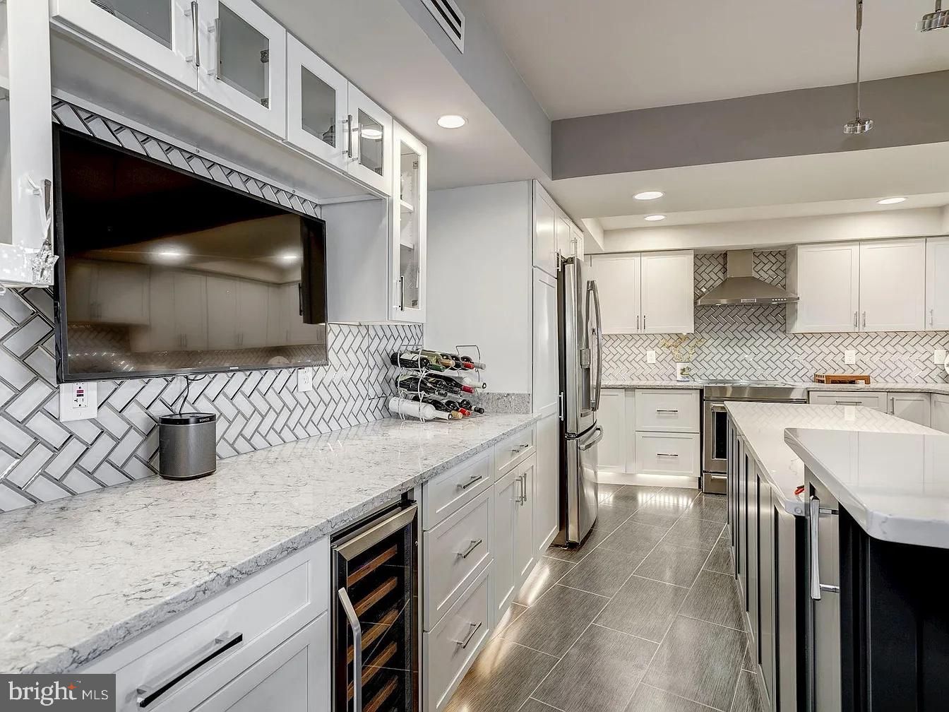 1101 South Arlington Ridge Road, Unit 913 Arlington, VA 22202 - Photo 5 of 39