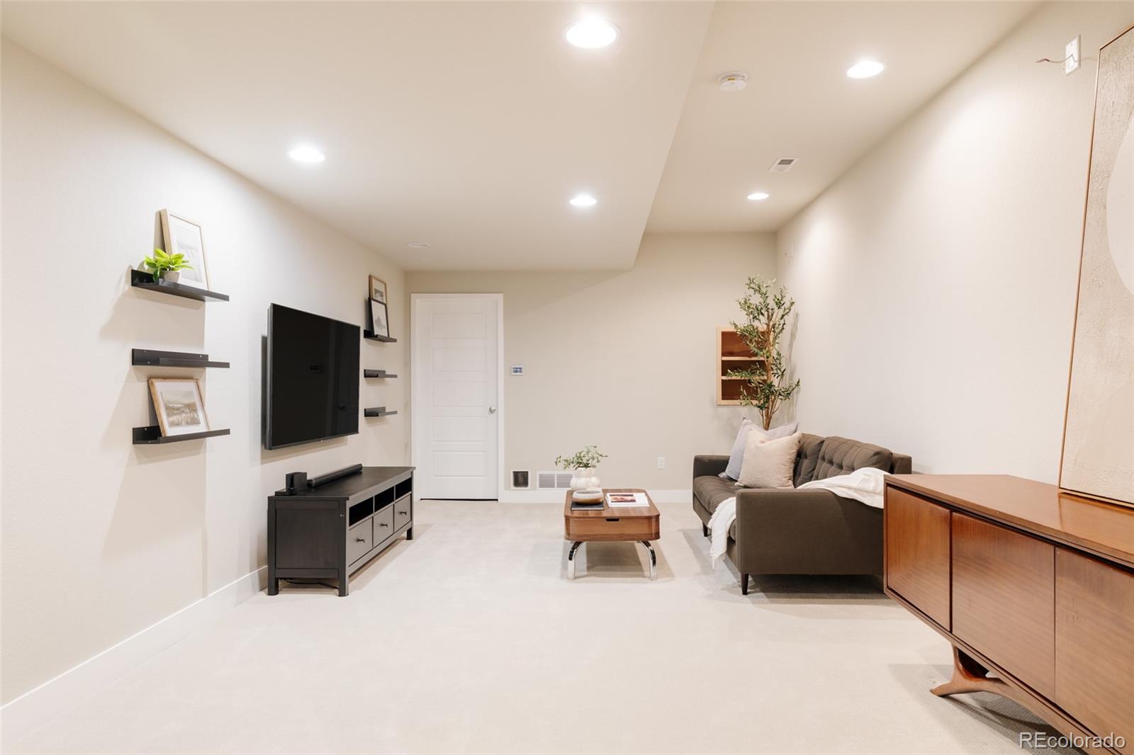 2739 Jamaica Street Denver, CO 80238 - Photo 27 of 48