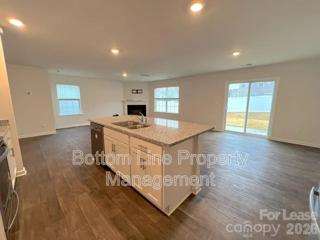 $2,100 | 1603 Blue Velvet Lane, Dallas, NC 28034