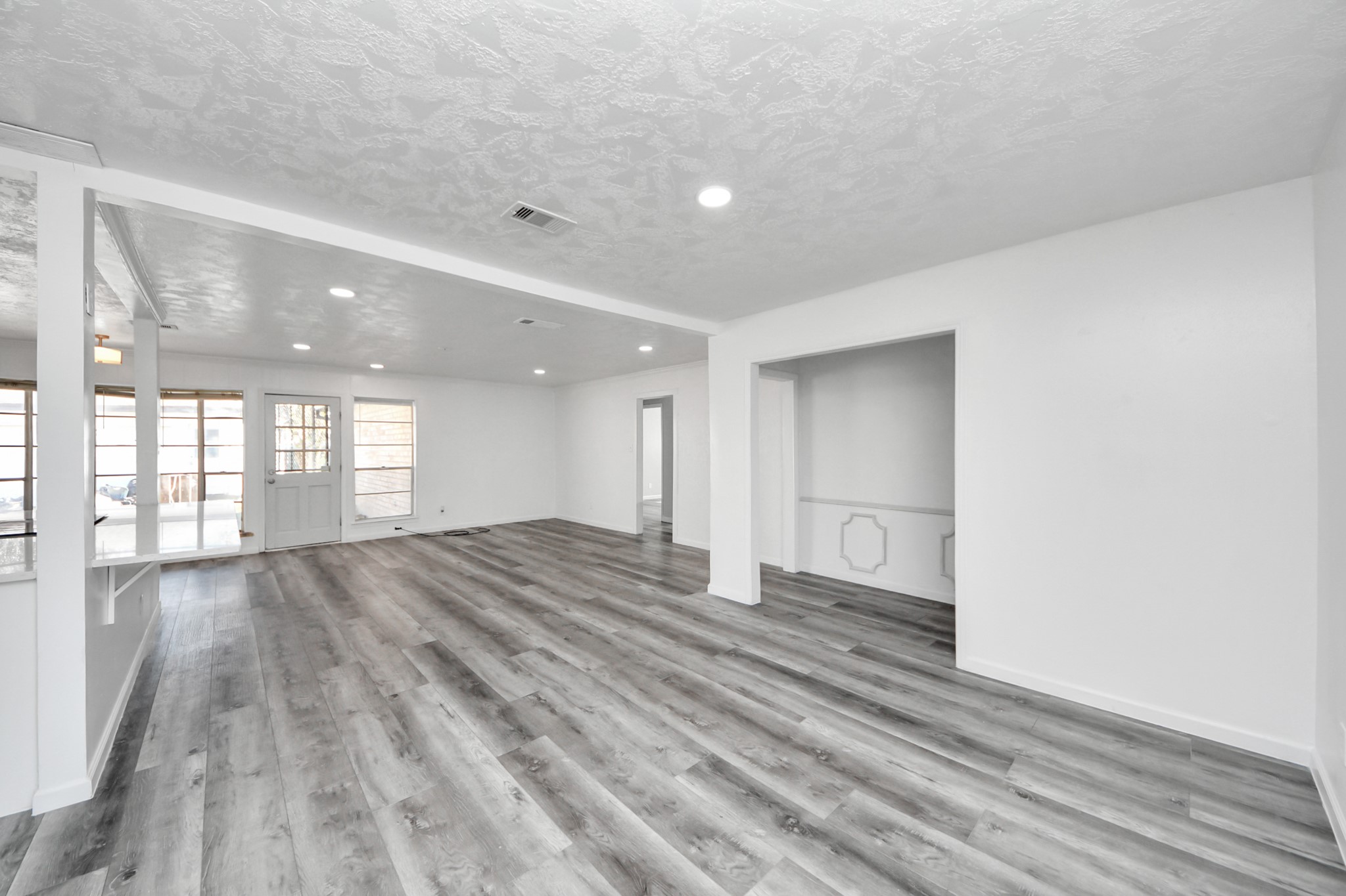 8011 La Roche Lane Houston, TX 77036 - Photo 11 of 45