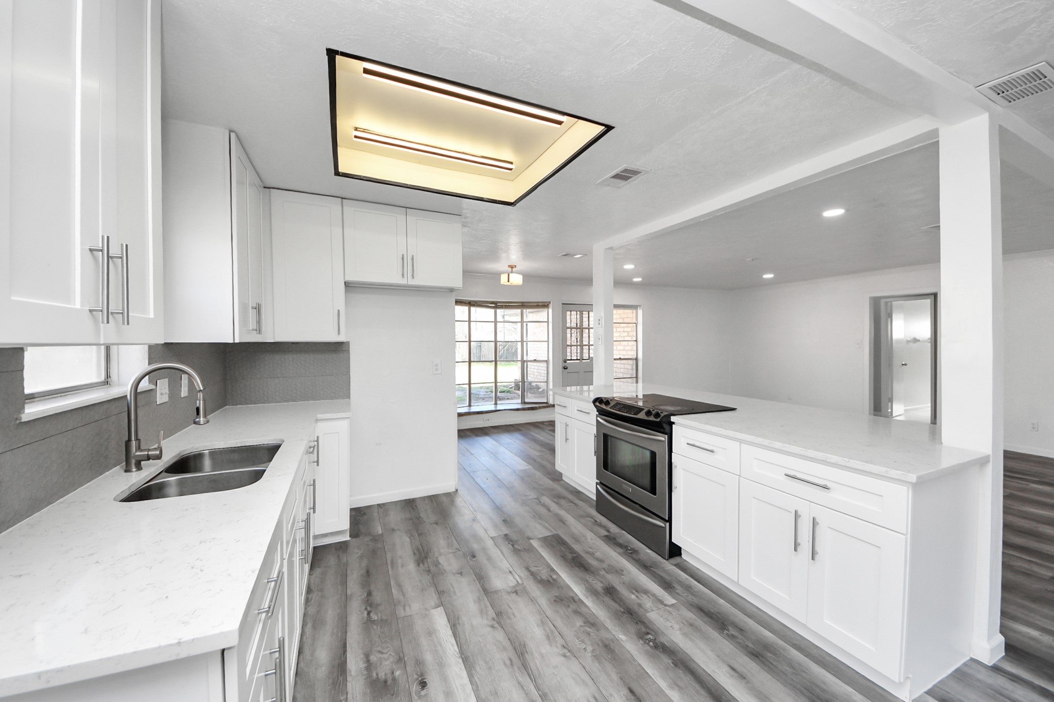 8011 La Roche Lane Houston, TX 77036 - Photo 19 of 45