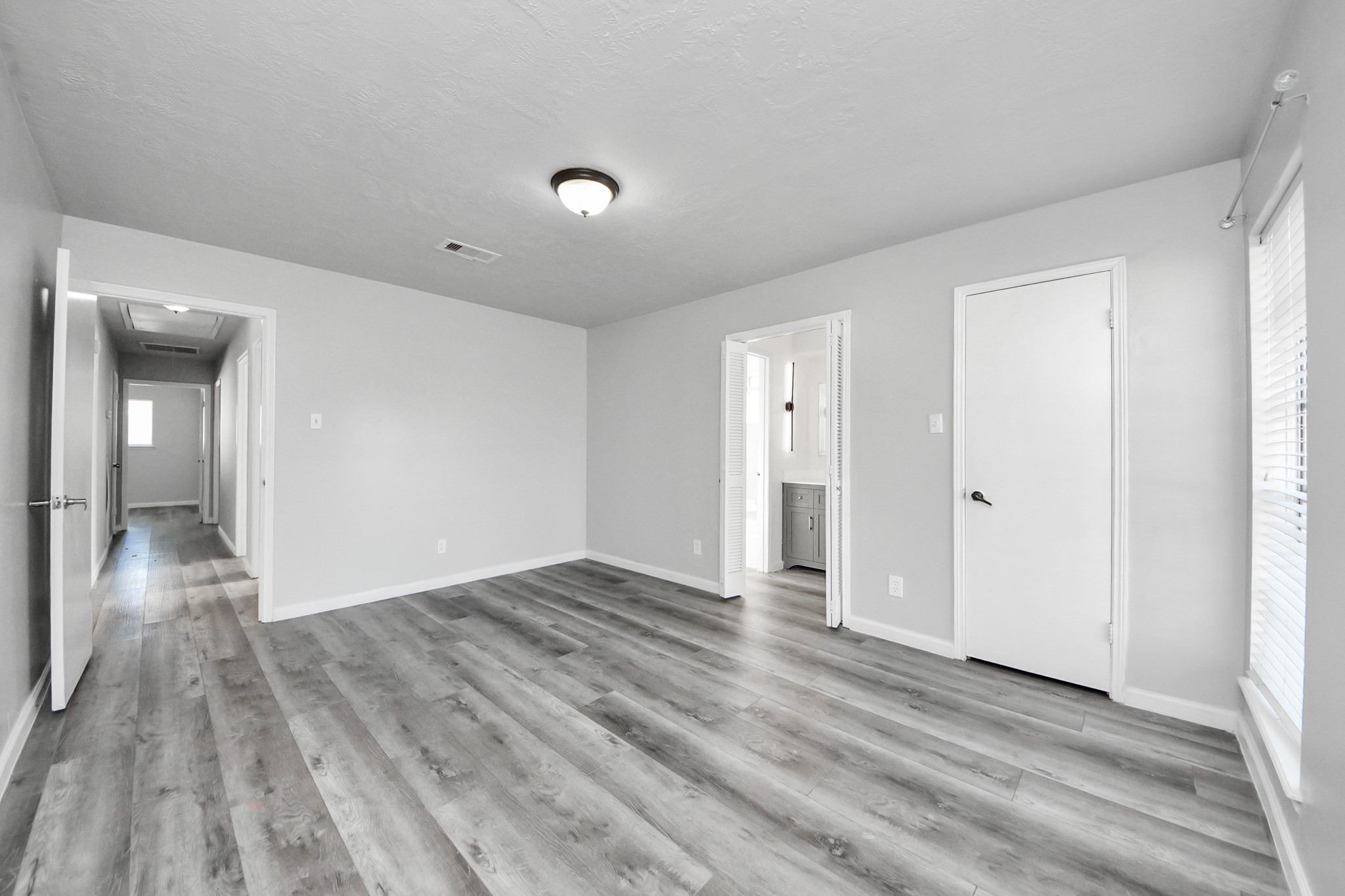 8011 La Roche Lane Houston, TX 77036 - Photo 29 of 45