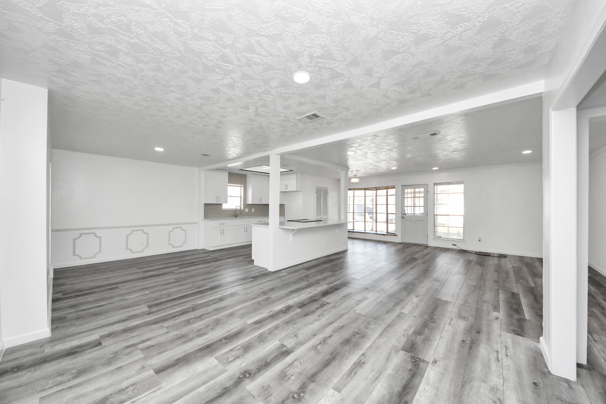 8011 La Roche Lane Houston, TX 77036 - Photo 10 of 45