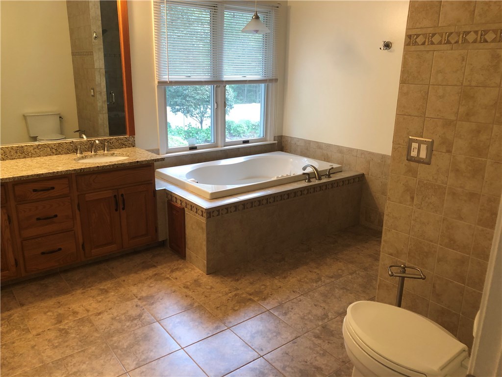 730 Laten Knight Road Cranston, RI 02921 - Photo 29 of 39