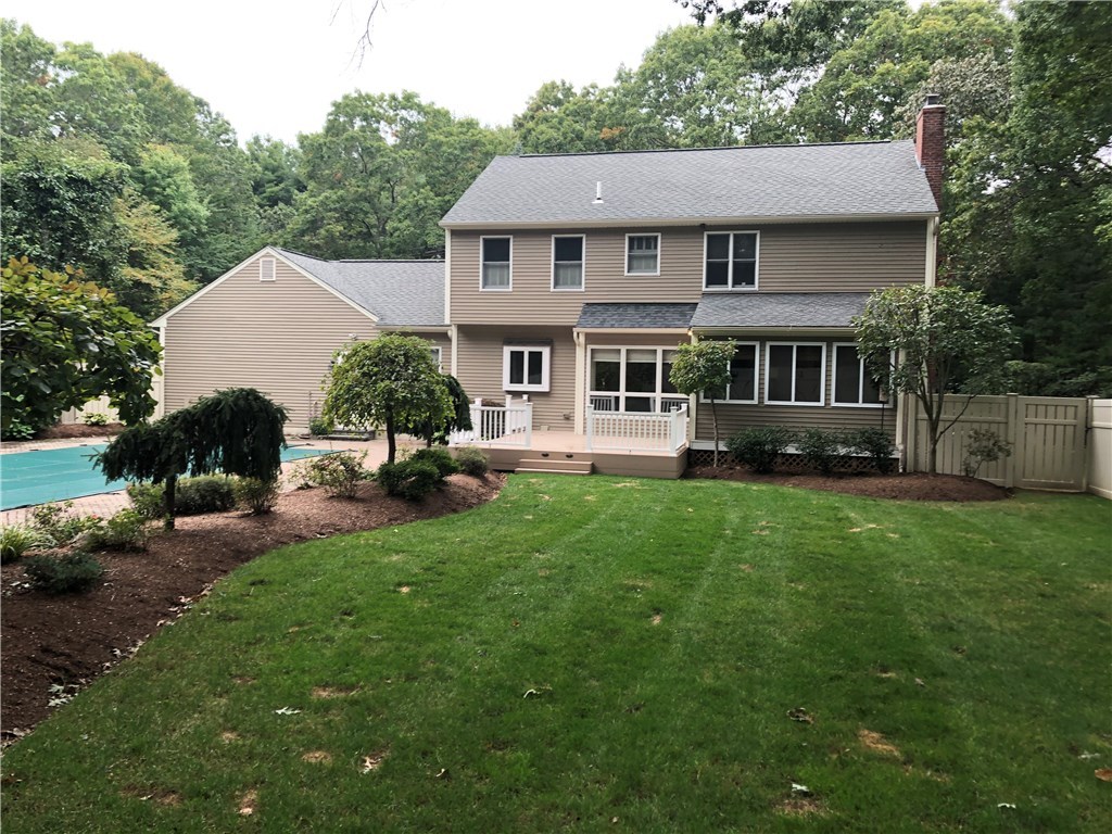 730 Laten Knight Road Cranston, RI 02921 - Photo 3 of 39