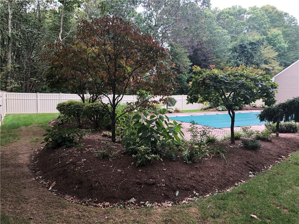 730 Laten Knight Road Cranston, RI 02921 - Photo 6 of 39