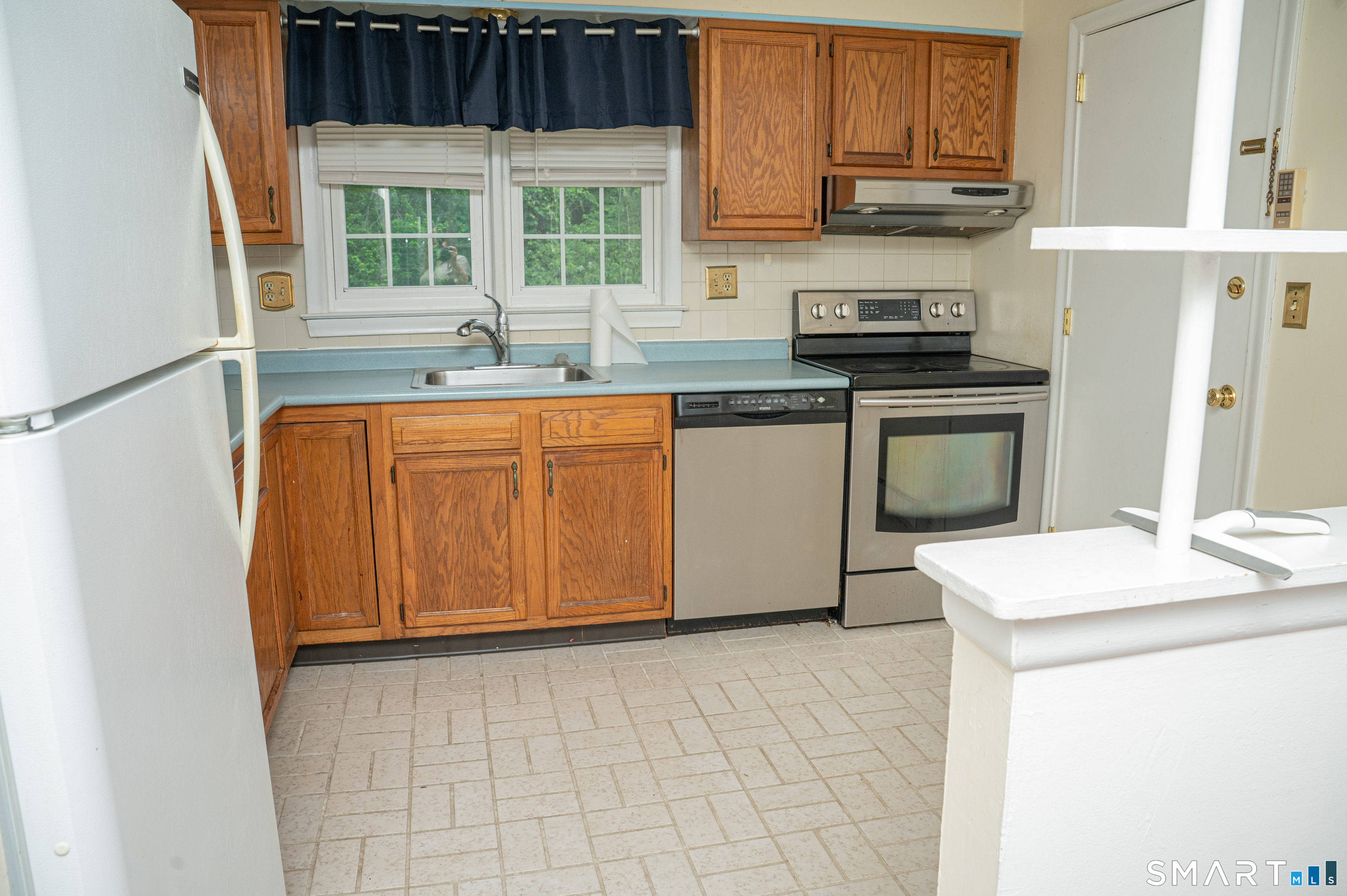 1789 Foxon Road, Unit 3B North Branford, CT 06471 - Photo 5 of 18