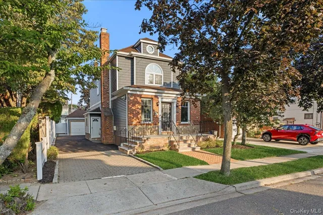 $799,000 | 80 Bismark Avenue, Valley Stream, NY 11581