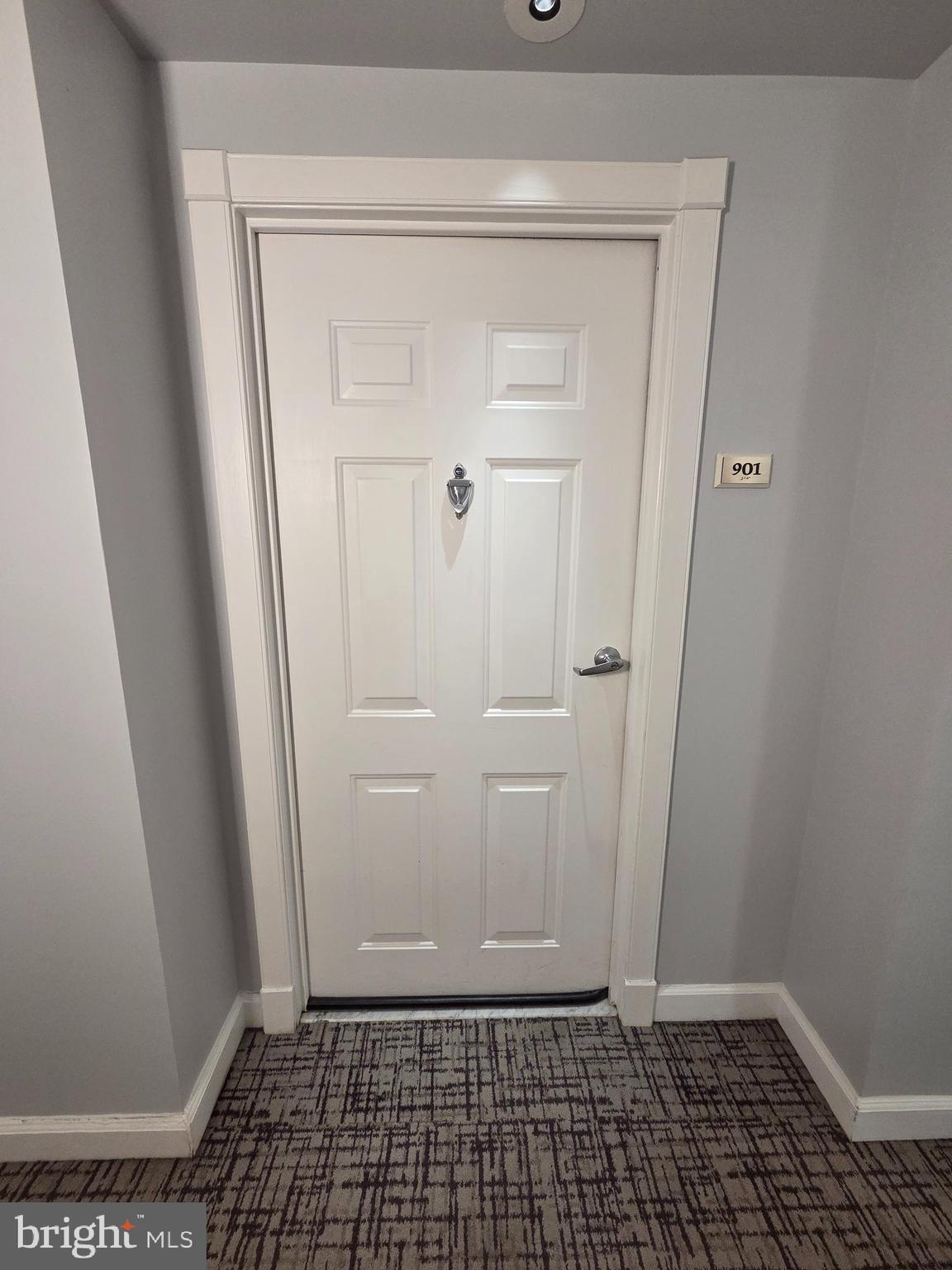 2726 Gallows Road, Unit 901 Vienna, VA 22180 - Photo 3 of 14 Unit #901 entrance
