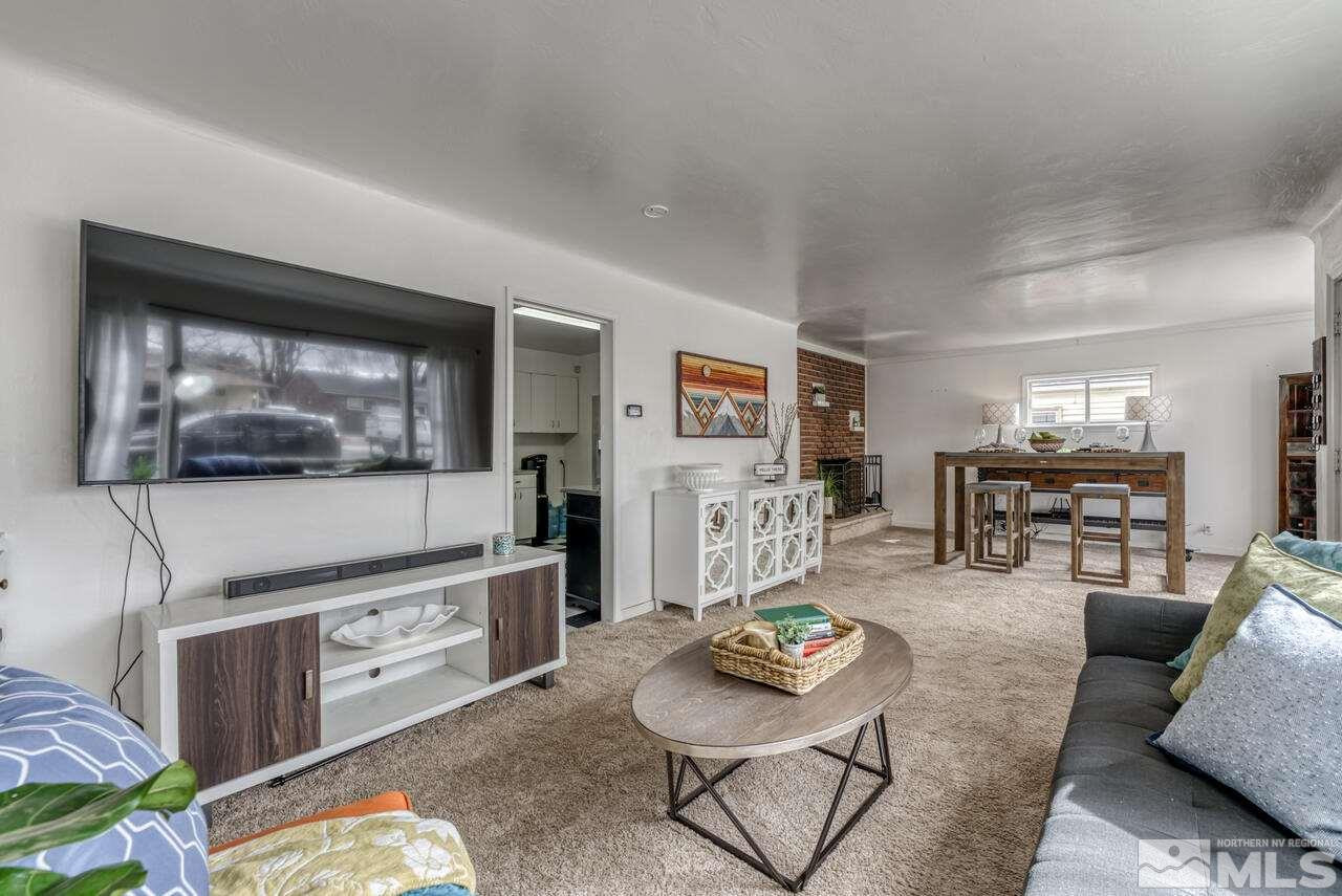 940 Bates Avenue Reno, NV 89502 - Photo 8 of 40 Photo 8