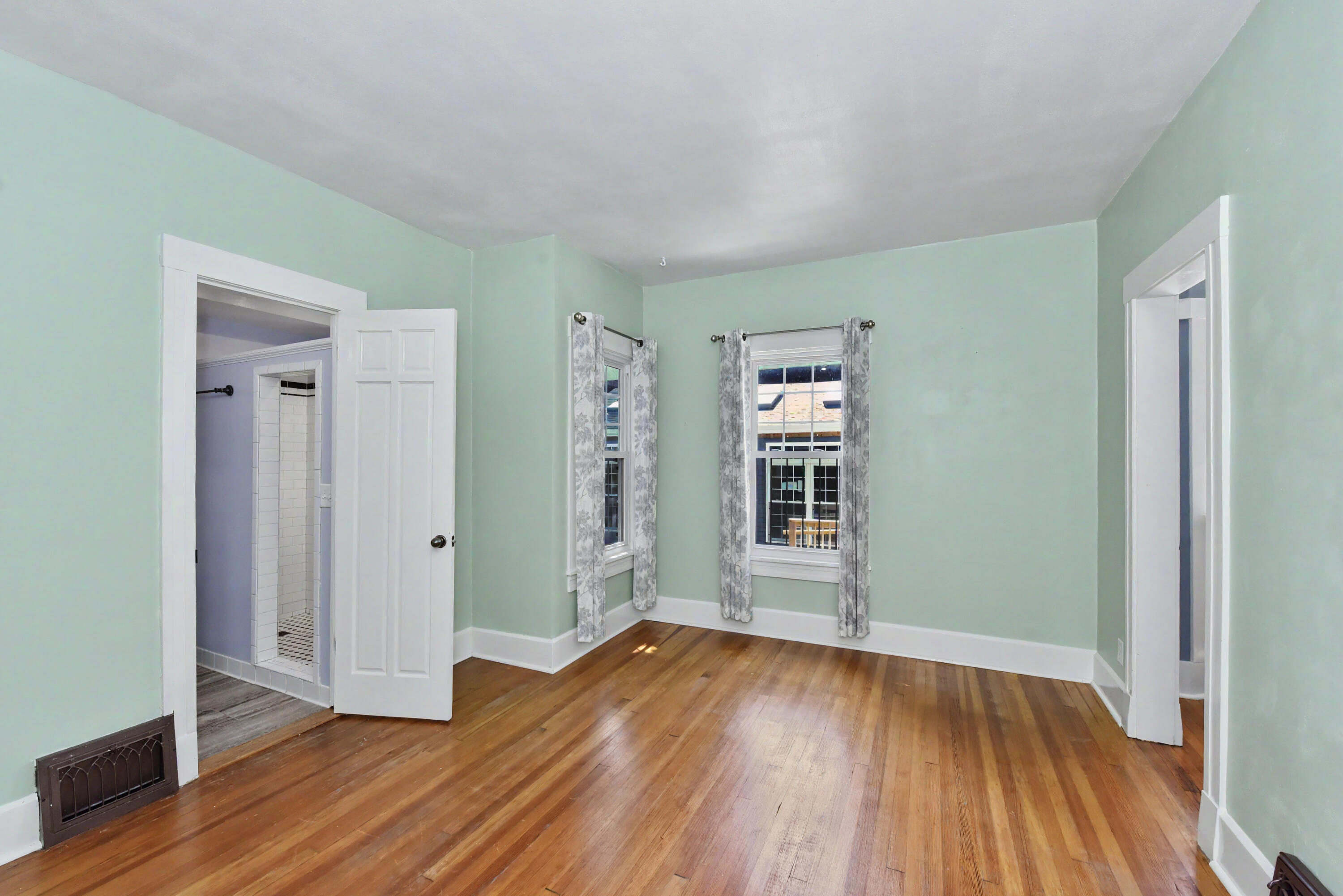 1213 College Avenue Racine, WI 53403 - Photo 25 of 54 DSC_9389