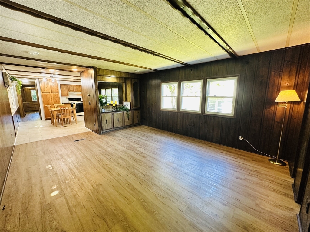 22 Contessa Drive Springfield, MA 01119 - Photo 16 of 36