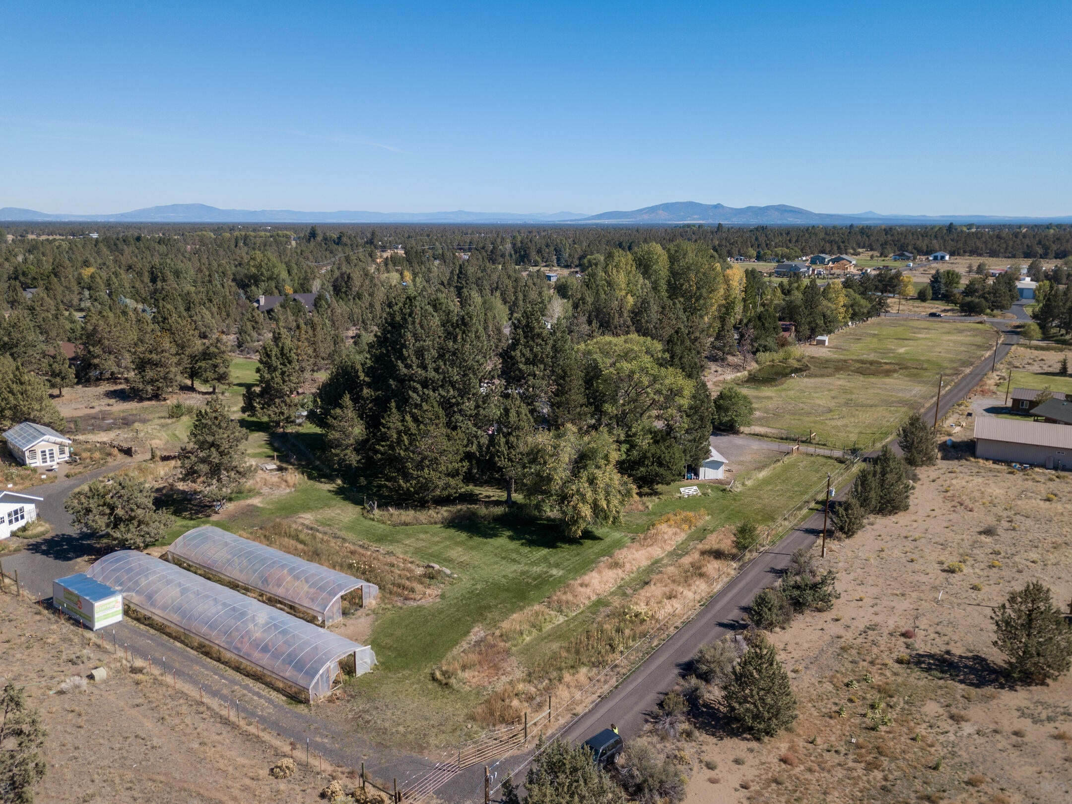 63375 Deschutes Market Road Bend, OR 97701 - Photo 34 of 43 27 green houses
