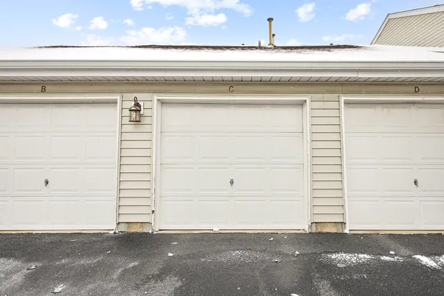 a view of a garage