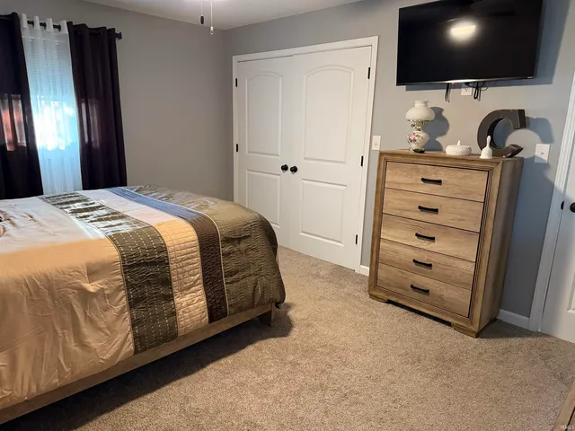 $219,900 | 11152 Stoltz Boulevard, Lawrenceville, IL 62439