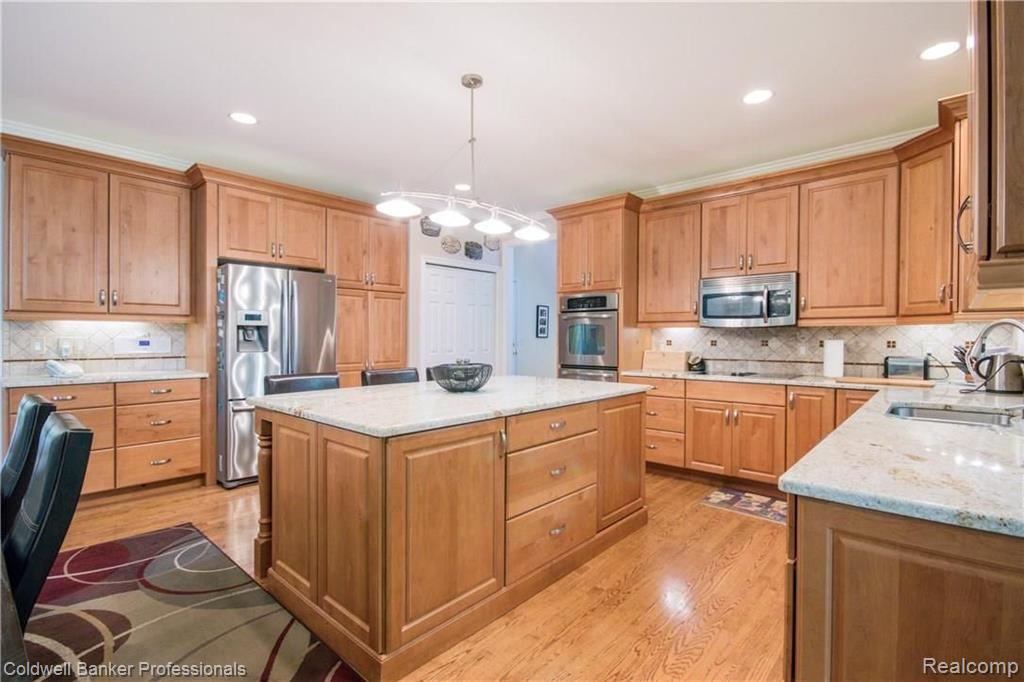 3871 Walnut Brook Drive Rochester, MI 48309 - Photo 13 of 32