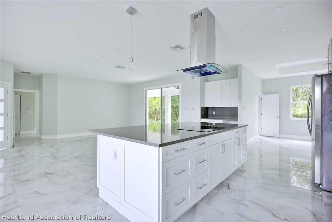 2011 West Falcon Road Avon Park, FL 33825 - Photo 11 of 40