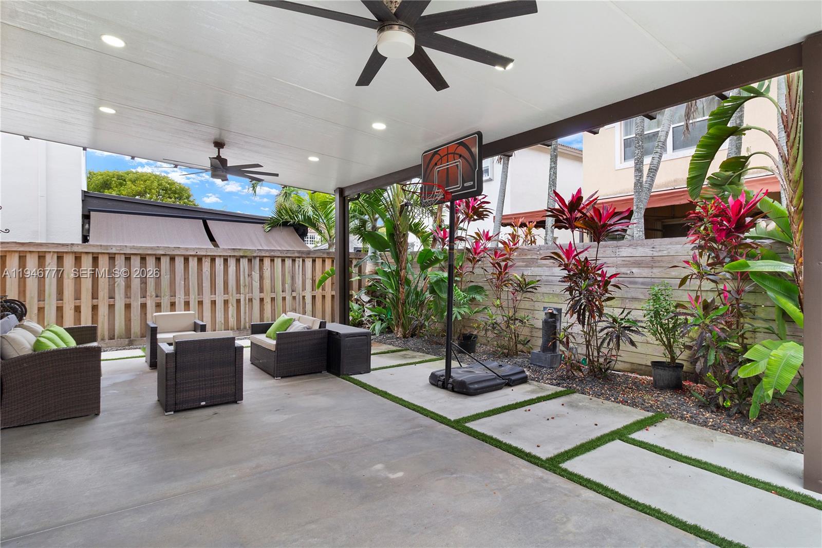 2429 Southwest 153rd Pass Miami, FL 33185 - Photo 32 of 34